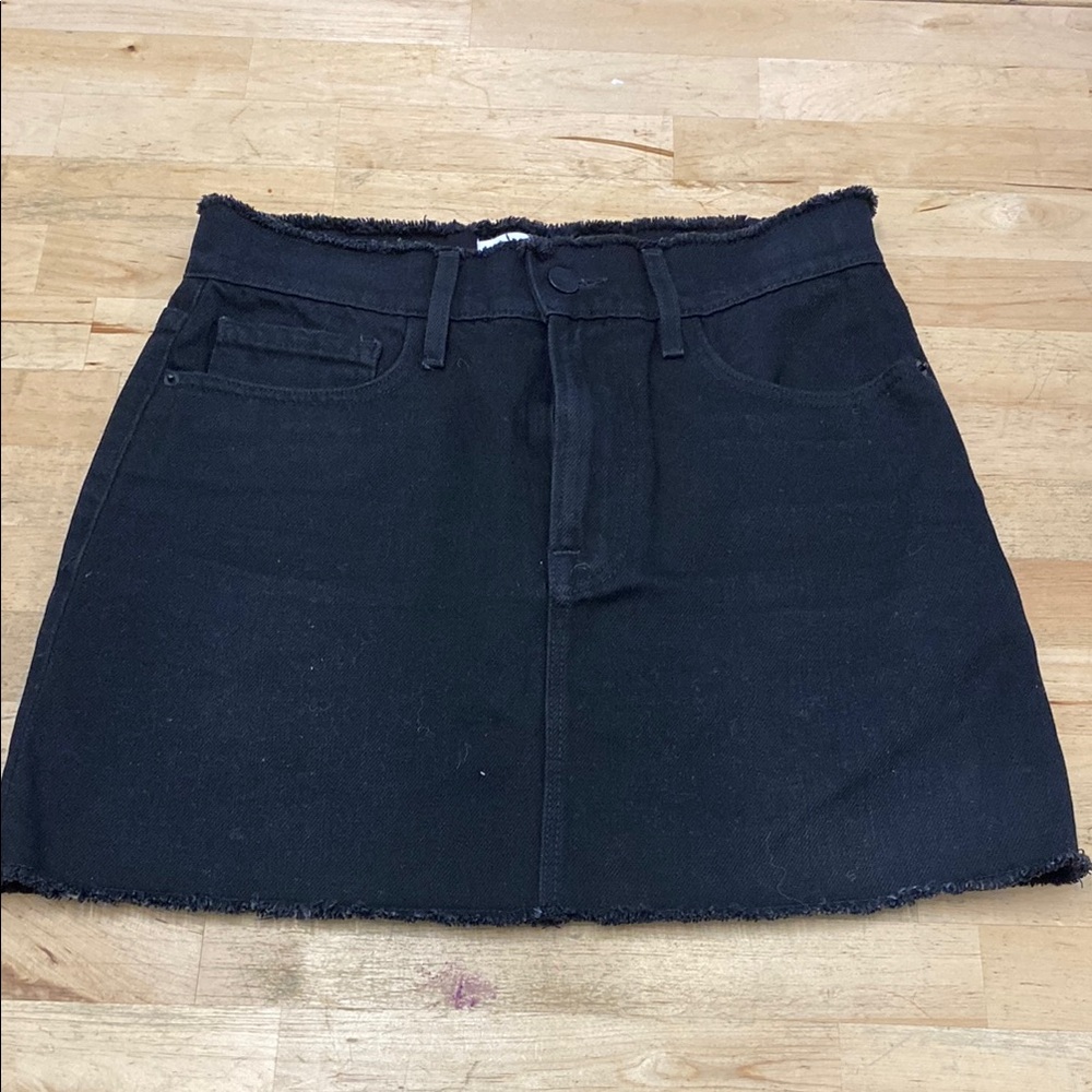 FRAME Denim Frayed Le Mini Skirt in Black Forest size 25